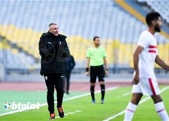 مرض مزمن وتسجيل صوتي 5 بنود في عقد كارتيرون تمنح الزمالك حق إقالته بدون شرط جزائي