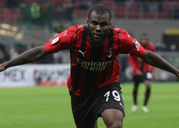 سبورت برشلونة يعيد تنشيط المفاوضات لضم كيسي من ميلان