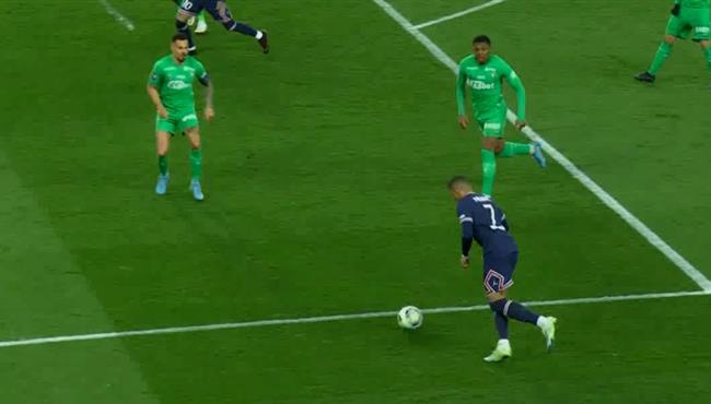 اسيست مبابي الرائع في مباراة باريس سان جيرمان وسانت ايتيان