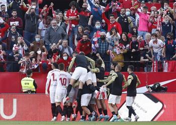 ريال مدريد يدخل الصراع مع برشلونة وتشيلسي على مدافع إشبيلية