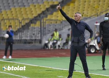مرتضى منصور يعلن فسخ عقد كارتيرون مع الزمالك