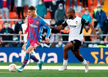 الليجا تصدر بيان ا رسمي ا بعد هجوم جماهير فالنسيا ضد لاعبي برشلونة