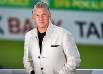 شفاينشتايجر يكشف سبب منعه من غرفة ملابس مانشستر يونايتد بقرار مورينيو