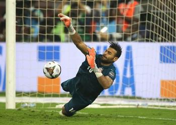 إذاعة فرنسية تسلط الضوء على حيلة أبو جبل السحرية للتفوق أمام الكاميرون في ركلات الجزاء