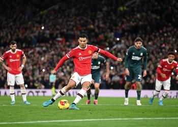 فيديو رونالدو يهدر ركلة جزاء لـ مانشستر يونايتد أمام ميدلسبره