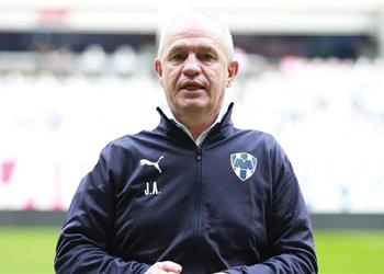 أجيري قبل مواجهة الأهلي معتاد على الملعب وعملت سنة مع منتخب مصر