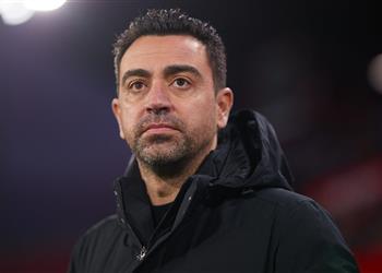 تشافي شعرت أنني غير منصف مع ألفيس ويوضح سبب عودة ديمبلي لقائمة برشلونة