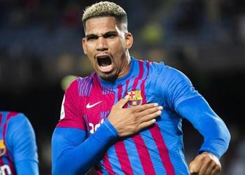 أراخو يتلقى عرضين رائعين من الدوري الإنجليزي ووكيله يجتمع بـ جوارديولا