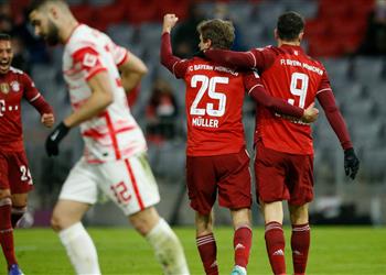 فيديو بايرن ميونخ يفوز بثلاثية صعبة على لايبزيج في الدوري الألماني