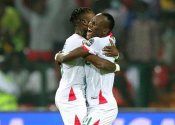 فيديو ستيف ياجو يسجل هدف بوركينا فاسو الأول أمام الكاميرون