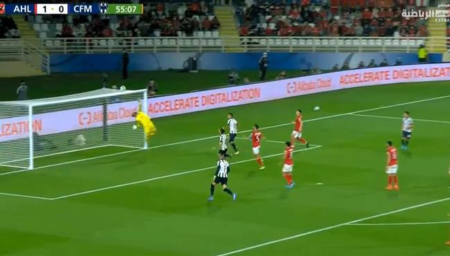 تصدي علي لطفي الرائع ينقذ الاهلي من هدف مؤكد لمونتيري