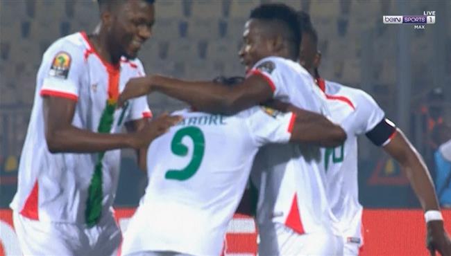هدف بوركينا فاسو الثاني في مرمي الكاميرون بعد خطأ فادح من اونانا