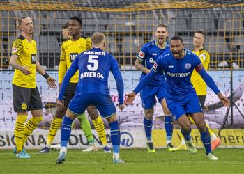 فيديو باير ليفركوزن يحقق فوز ا تاريخي ا بخماسية أمام بوروسيا دورتموند