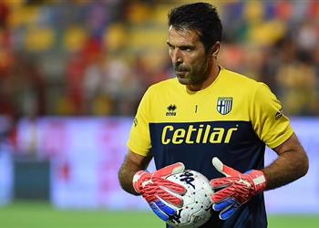 بعد رقمه القياسي الجديد بوفون ينفي أنباء الاعتزال أتطلع لمونديال 2026