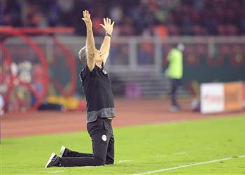 كاف يكشف لـ بطولات عن تخفيض عقوبة كيروش سيتواجد ضد السنغال في تصفيات كأس العالم