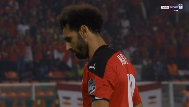 تصدي ميندي يحرم محمد صلاح من تسجيل هدف رائع لمصر