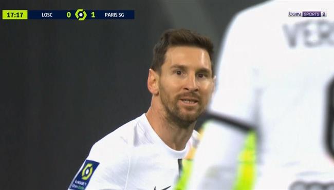ميسي كاد ان يسجل هدف رائع امام ليل بالدوري الفرنسي
