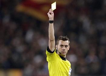 حكم مباراة الأهلي وبالميراس ميسي لم يفلت من كروته الصفراء وشاهد على سقوط رونالدو