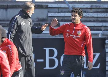 فيديو وصور عمر مرموش يعود لتدريبات شتوتجارت قبل مباراة ليفركوزن