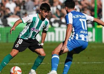 برشلونة وريال مدريد يتنافسان على موهبة جديدة