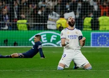 صورة شاهد رسائل لاعبي ريال مدريد لـ بنزيما على كرة الهاتريك أمام باريس سان جيرمان