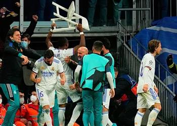 ألابا يعلق على احتفاله بالكرسي أمام باريس سان جيرمان