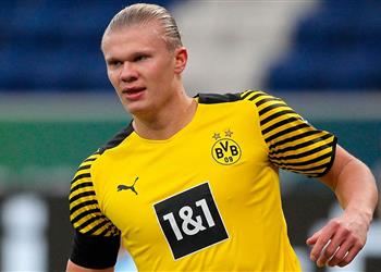 تقارير فرنسية توضح شرط هالاند للانتقال إلى برشلونة