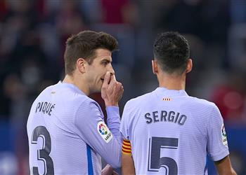 تشكيل برشلونة أمام جالطة سراي في الدوري الأوروبي بيكيه وبوسكيتس بديلان