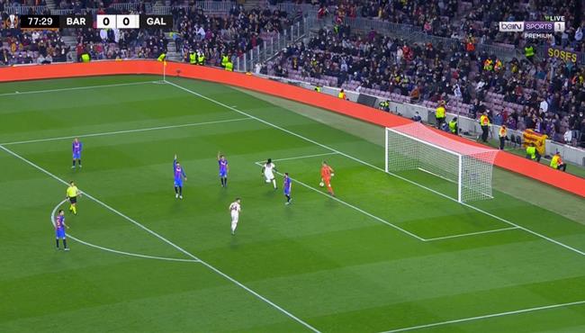 هدف جالطة سراي الملغي امام برشلونة في الدوري الاوروبي