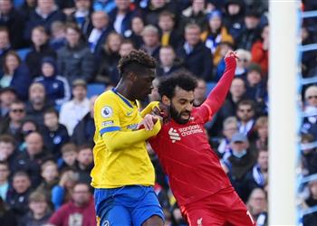 ماكمانمان لا يمكن لـ محمد صلاح طلب أجر مبابي للتجديد مع ليفربول