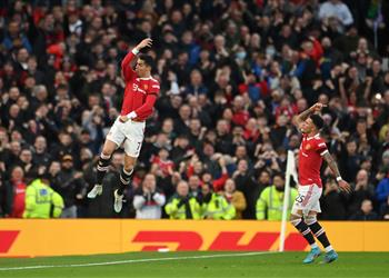 فيديو صاروخية رونالدو يسجل هدف مانشستر يونايتد الأول أمام توتنهام