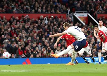 فيديو هاري كين يسجل هدف التعادل لـ توتنهام أمام مانشستر يونايتد