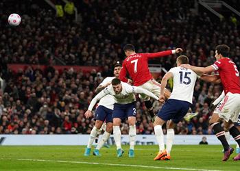 فيديو رونالدو يحقق إنجازين بعد الهاتريك في مباراة مانشستر يونايتد وتوتنهام