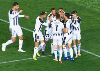 فيديو وفاق سطيف يهزم أمازولو بثنائية وي حيي آماله في التأهل لربع نهائي دوري أبطال إفريقيا