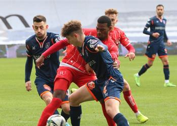 في غياب تريزيجيه باشاك شهير يسقط في عقر داره أمام أنطاليا سبور