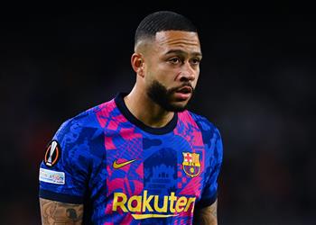 برشلونة يتلقى عرض ا من ناد إنجليزي لضم ديباي