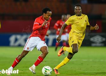 مدرب جنوب إفريقيا بيرسي تاو يعاني من مشكلة في الدوري المصري