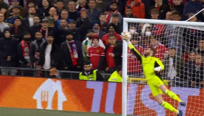 تصدي دي خيا الأسطوري في مباراة مانشستر يونايتد وأتلتيكو مدريد