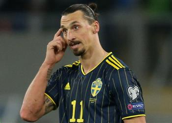 قائمة السويد في الملحق المؤهل لكأس العالم 2022 انضمام إبراهيموفيتش