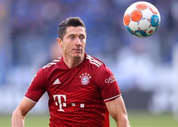 وكيل ليفاندوفسكي يثير الجدل بشأن مستقبله مع بايرن ميونخ