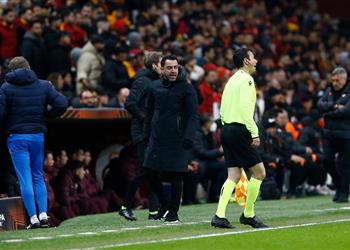 تشافي لاعب جالطة سراي أزعجنا وإشبيلية مرشح قوي للفوز بلقب الدوري الأوروبي