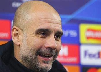 جوارديولا يعلق على إمكانية فوز مانشستر سيتي أو ليفربول بالثلاثية وأزمة مانشستر يونايتد