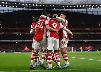 تقارير بعد سيدورف لاعب آرسنال يعتنق الديانة الإسلامية