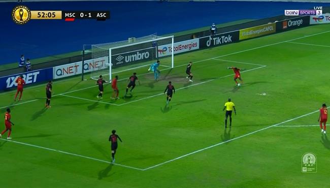 العارضة تحرم المريخ من هدف محقق امام الاهلي