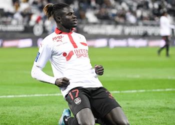 بادجي يوضح موقفه من الانتقال النهائي إلى أميان من الأهلي