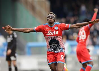 فيديو ثنائية أوسيمين أمام أودينيزي تقود نابولي لتقاسم صدارة الدوري الإيطالي مع ميلان