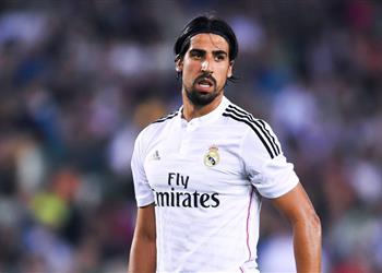 خضيرة برشلونة 2010 أفضل فريق رأيته في حياتي وتشافي وإنييستا استحقا تقدير ا أكبر