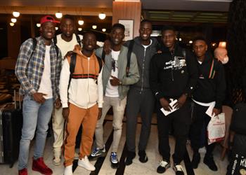 السنغال تبدأ الاستعدادات لمباراة مصر في تصفيات كأس العالم من المغرب