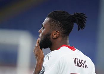 كيسي يجتاز الفحص الطبي في برشلونة وسكاي تكشف مدة عقده وراتبه