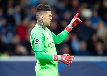 استبعاد حارس مانشستر سيتي من قائمة منتخب البرازيل